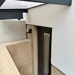 Zentrales Studio-appartment Mit Terrasse Apartamento