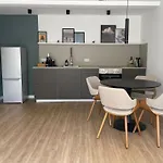Апартаменты Zentrales Studio-appartment Mit Terrasse *